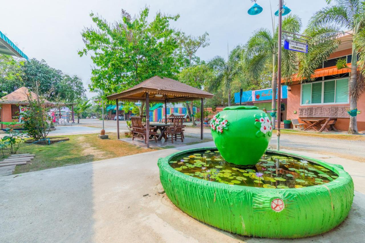 Oyo 712 Baandin Resort Phetchaburi Luaran gambar